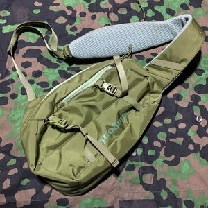 Patagonia Atom 8L Sling Bag Pack Green